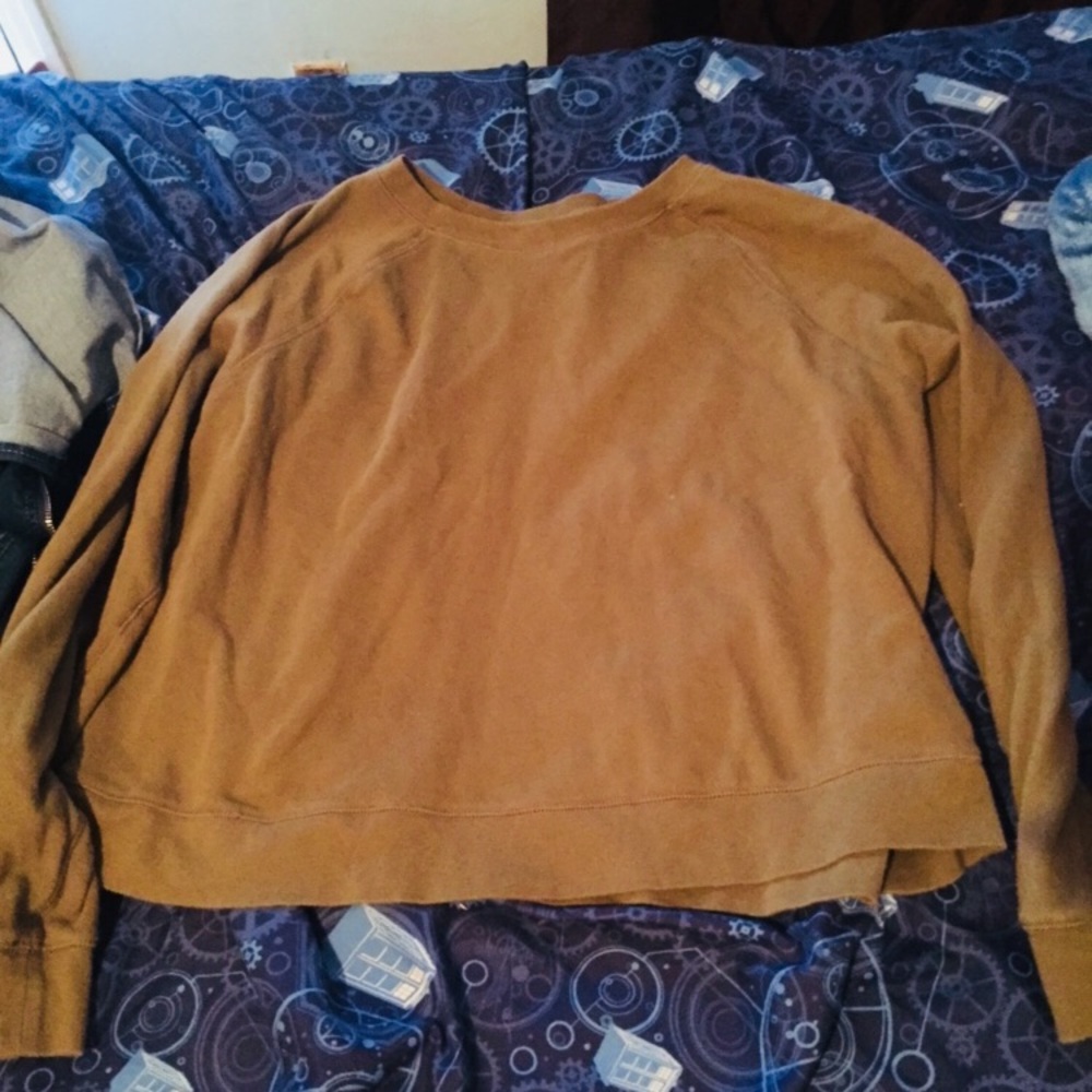 Army green long sleeve sweatshirt